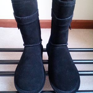 BEARPAW Women's Suede Buckle Boots - BRAND NEW